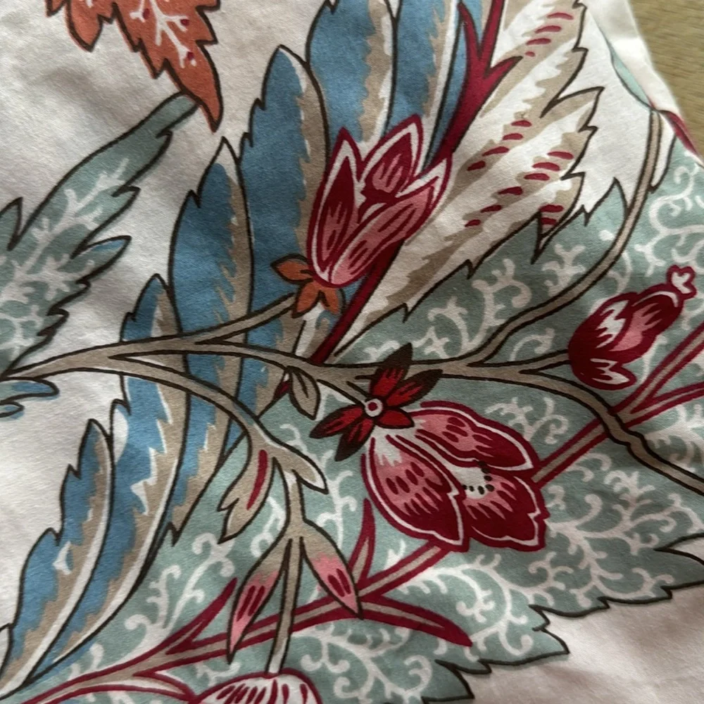 - Pottery barn floral twin duvet. New!